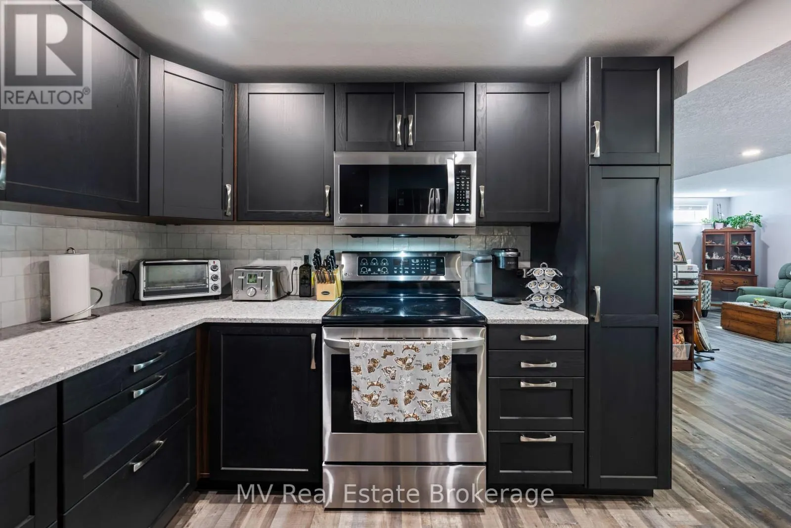 8378 WELLINGTON ROAD 22