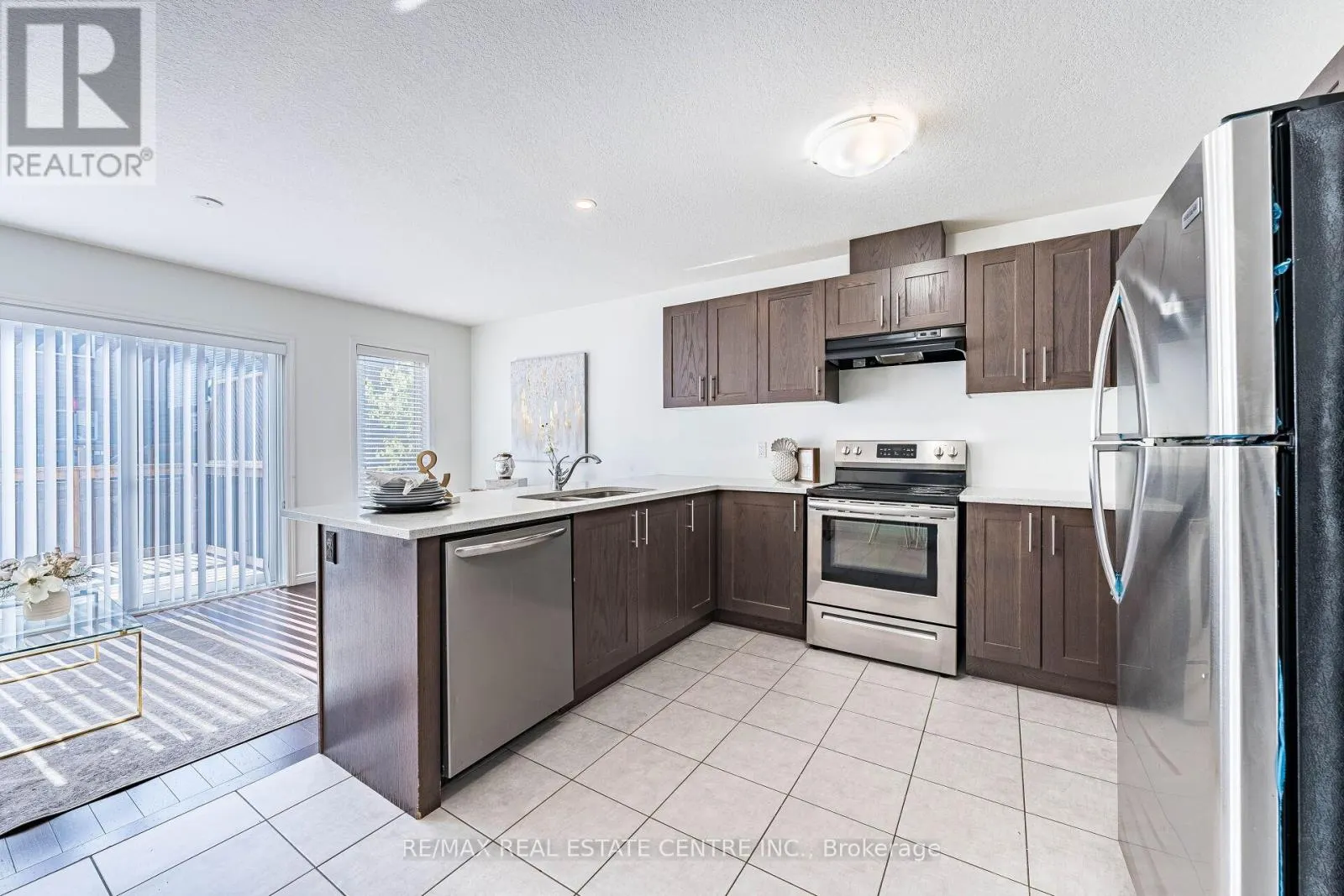 99 - 135 HARDCASTLE DRIVE