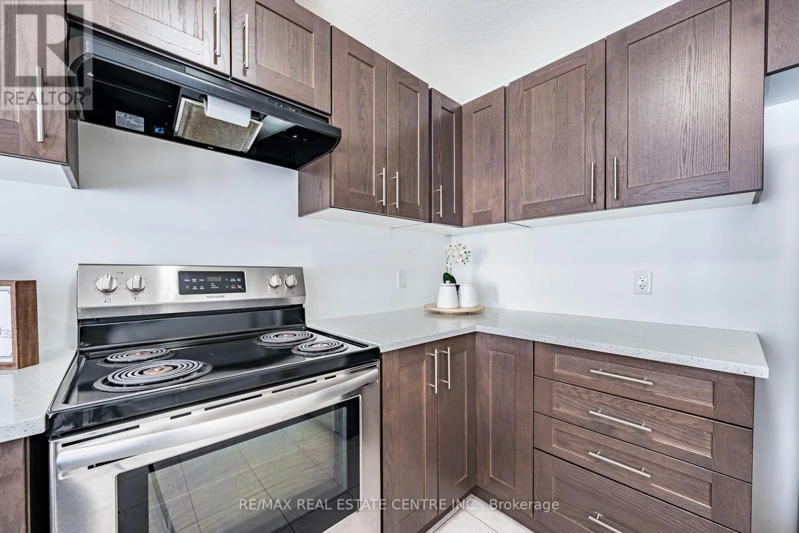 99 - 135 HARDCASTLE DRIVE