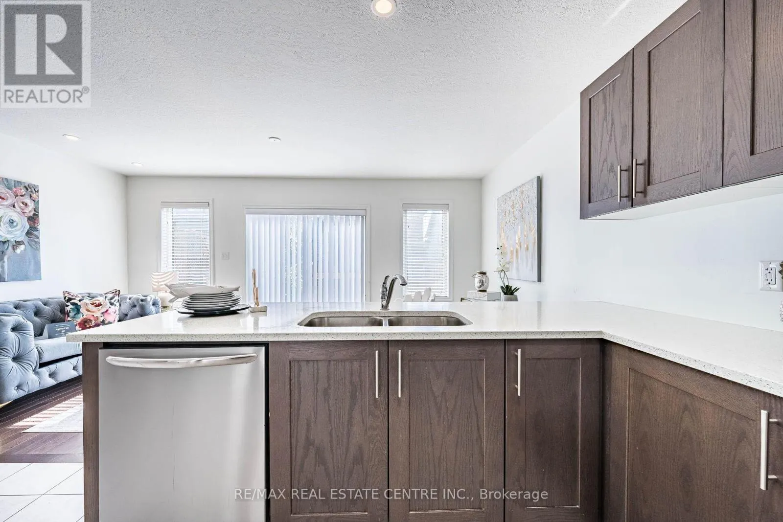 99 - 135 HARDCASTLE DRIVE