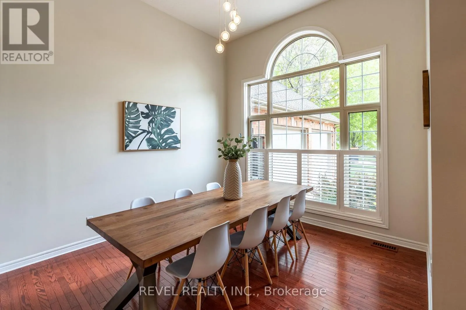 632 BAYHAMPTON CRESCENT