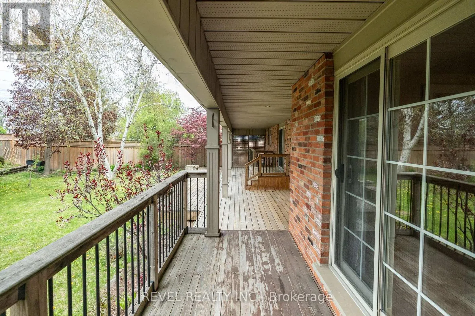 632 BAYHAMPTON CRESCENT