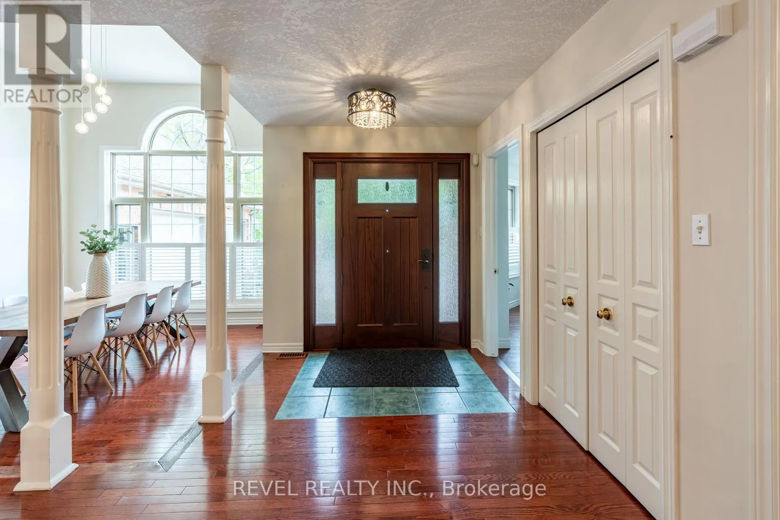 632 BAYHAMPTON CRESCENT