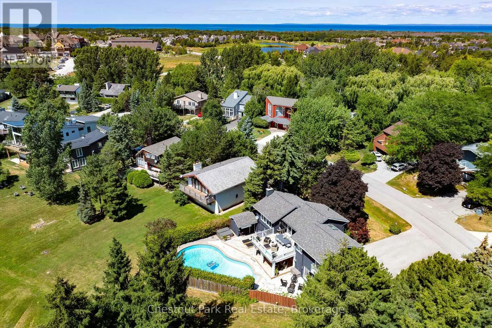 133 CARMICHAEL CRESCENT