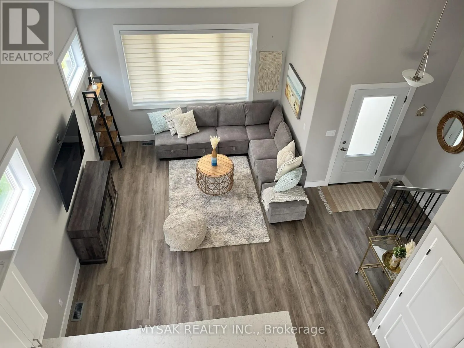 28 RABBIT ROAD
