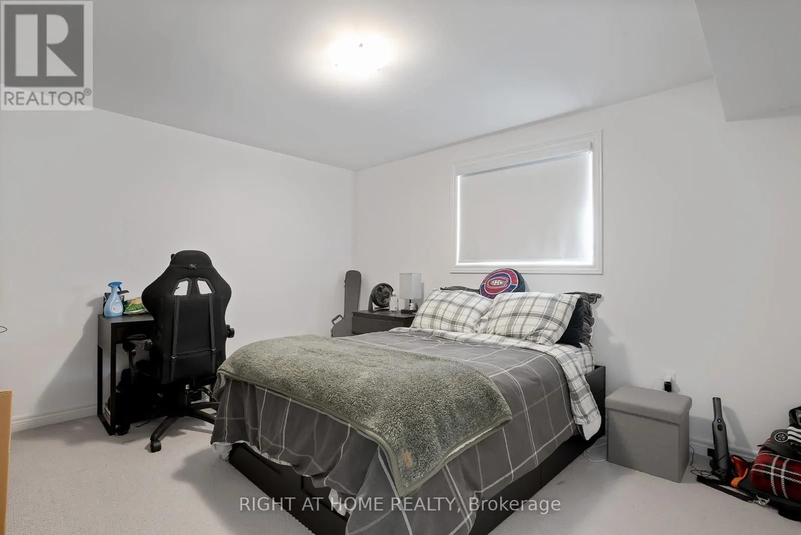 19 ROBARTS DRIVE