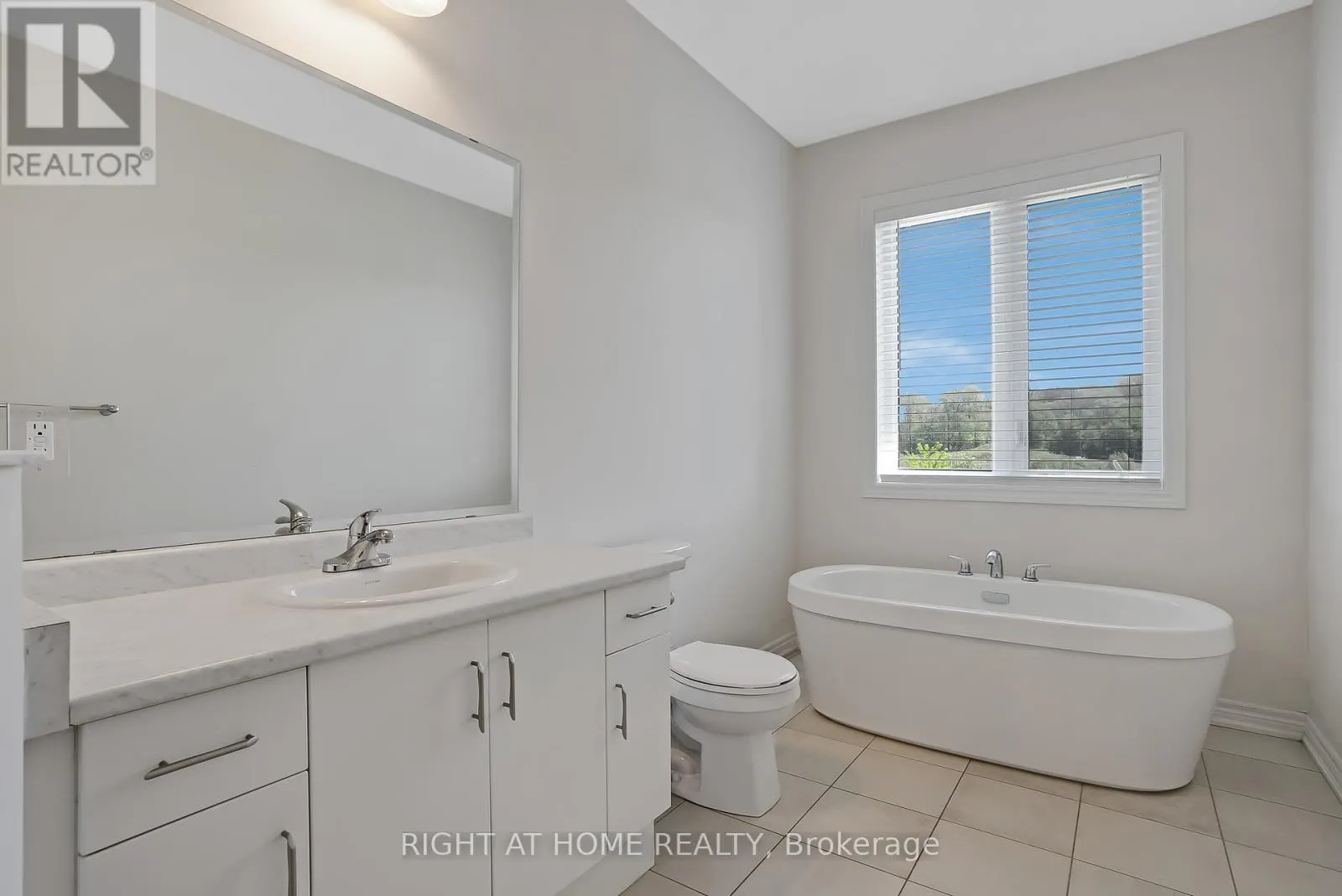 19 ROBARTS DRIVE