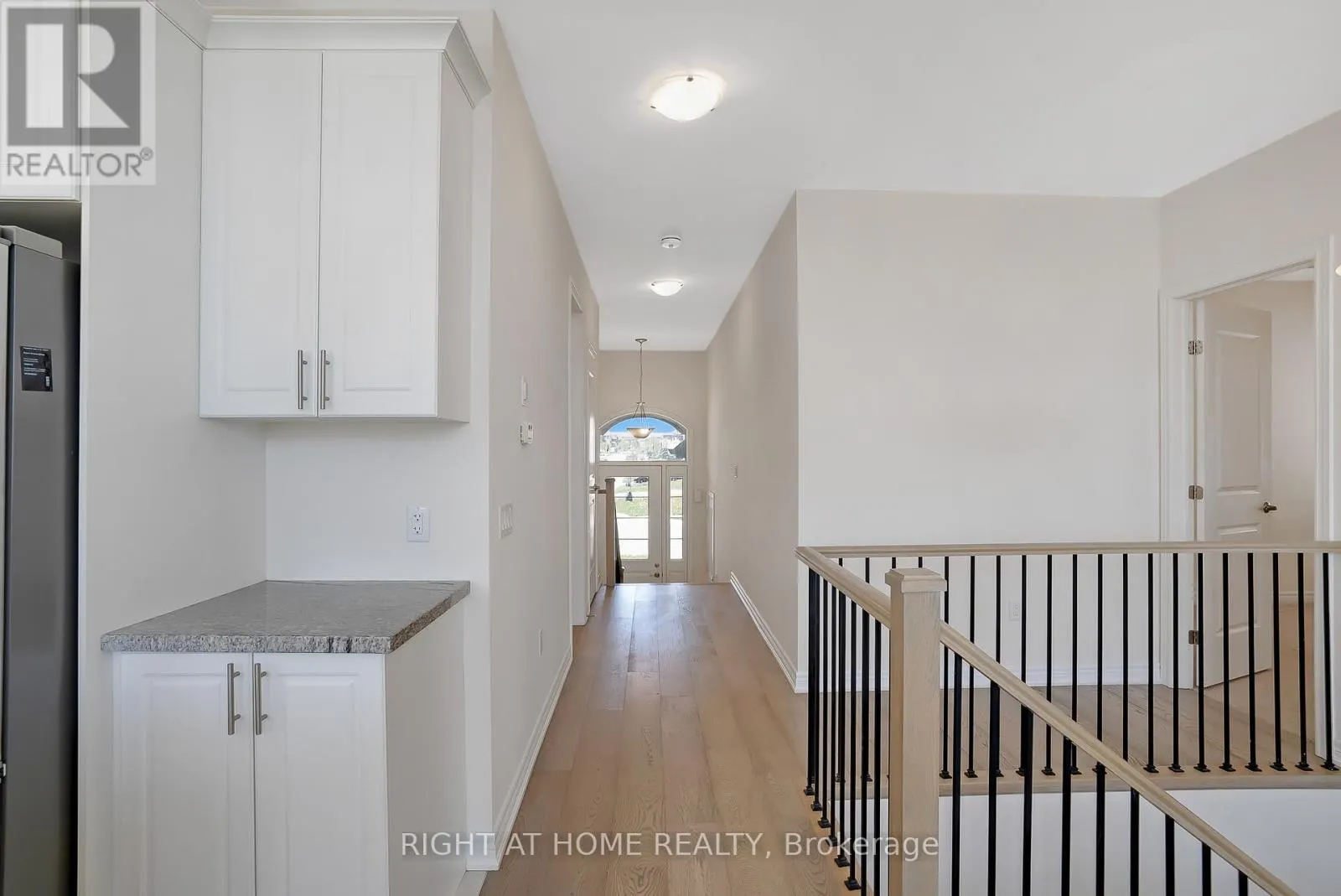 19 ROBARTS DRIVE