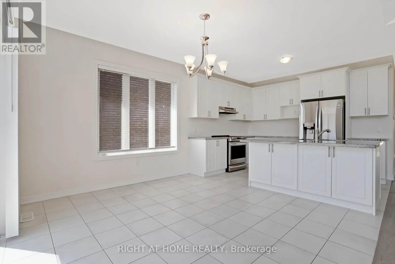 19 ROBARTS DRIVE