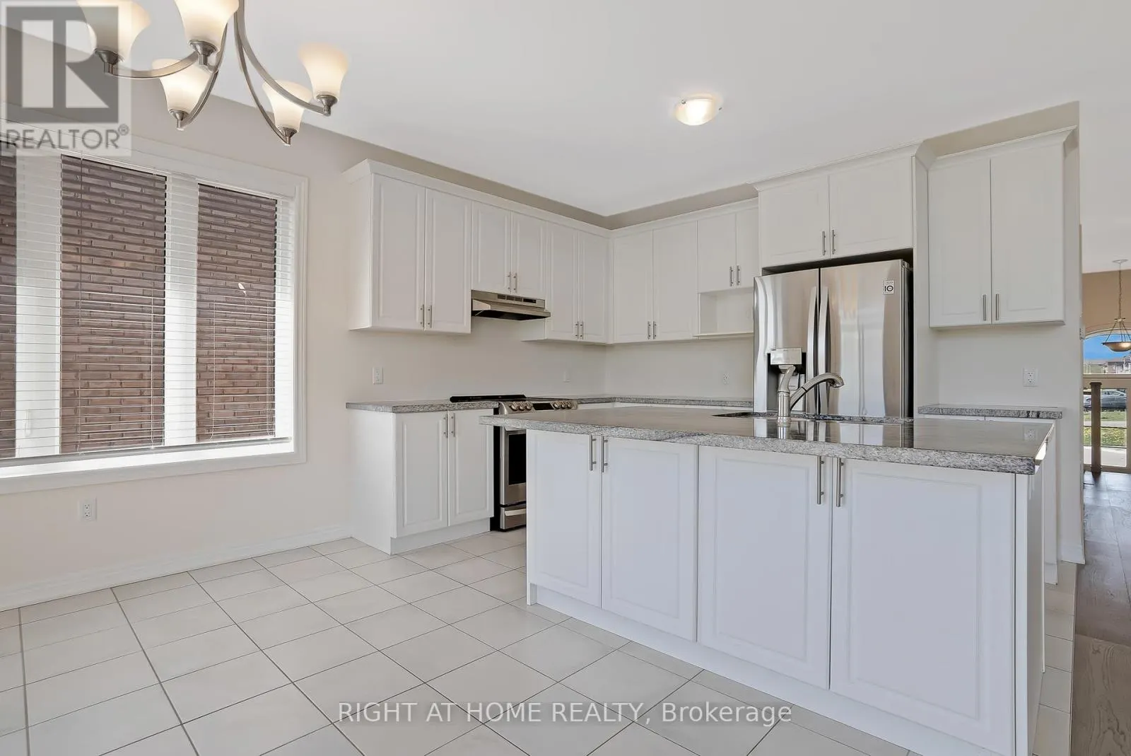 19 ROBARTS DRIVE