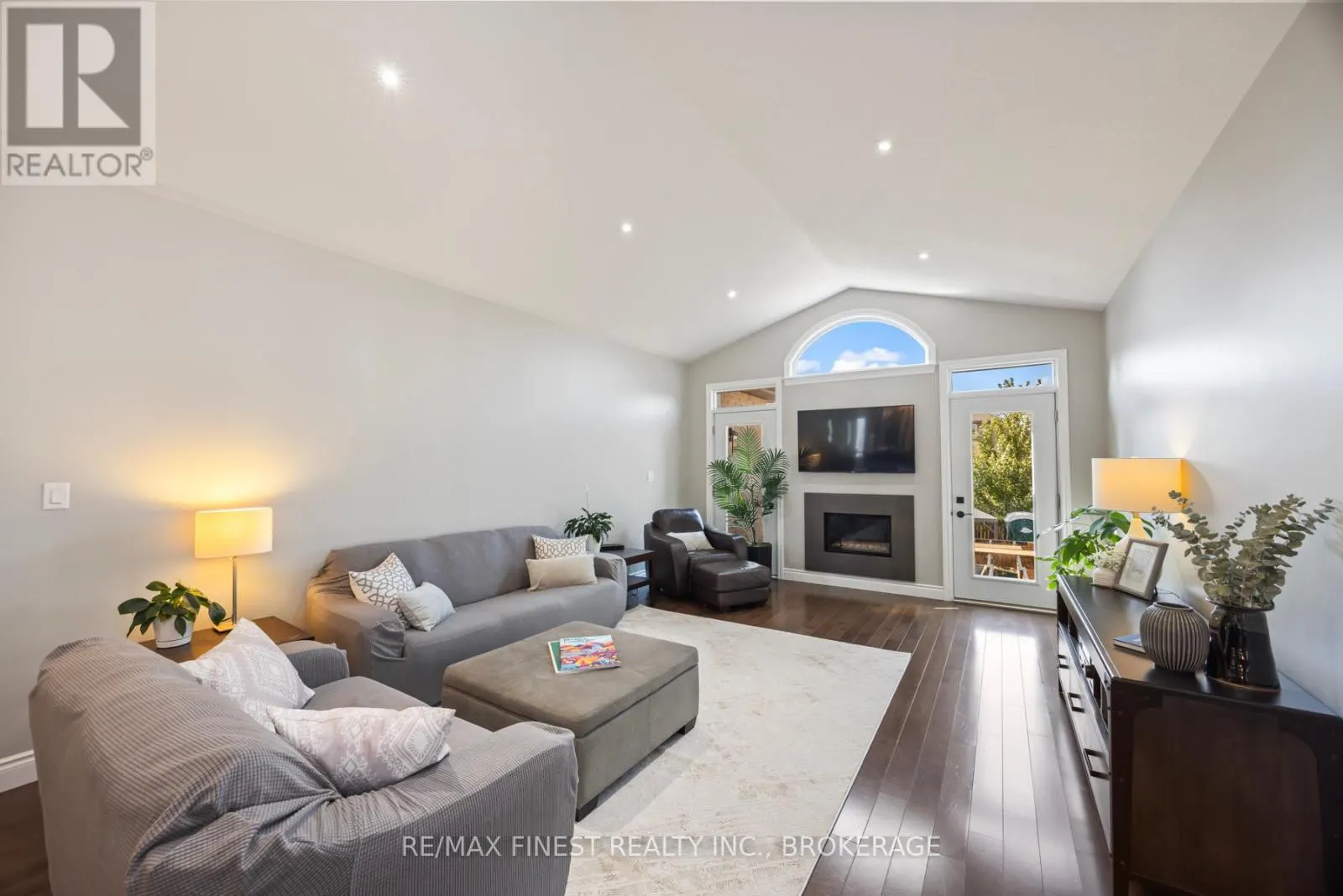 1231 LISBON PLACE
