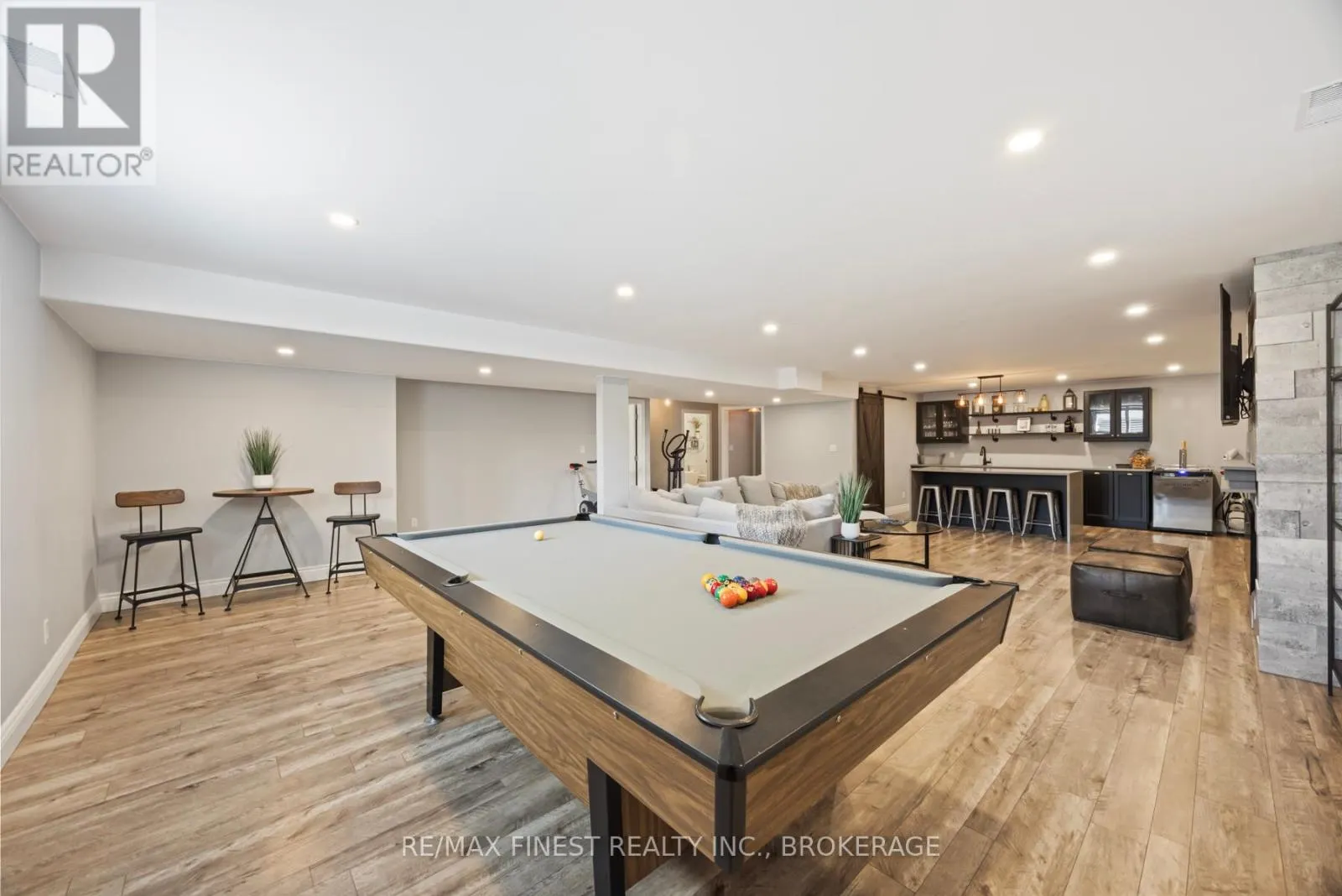1231 LISBON PLACE