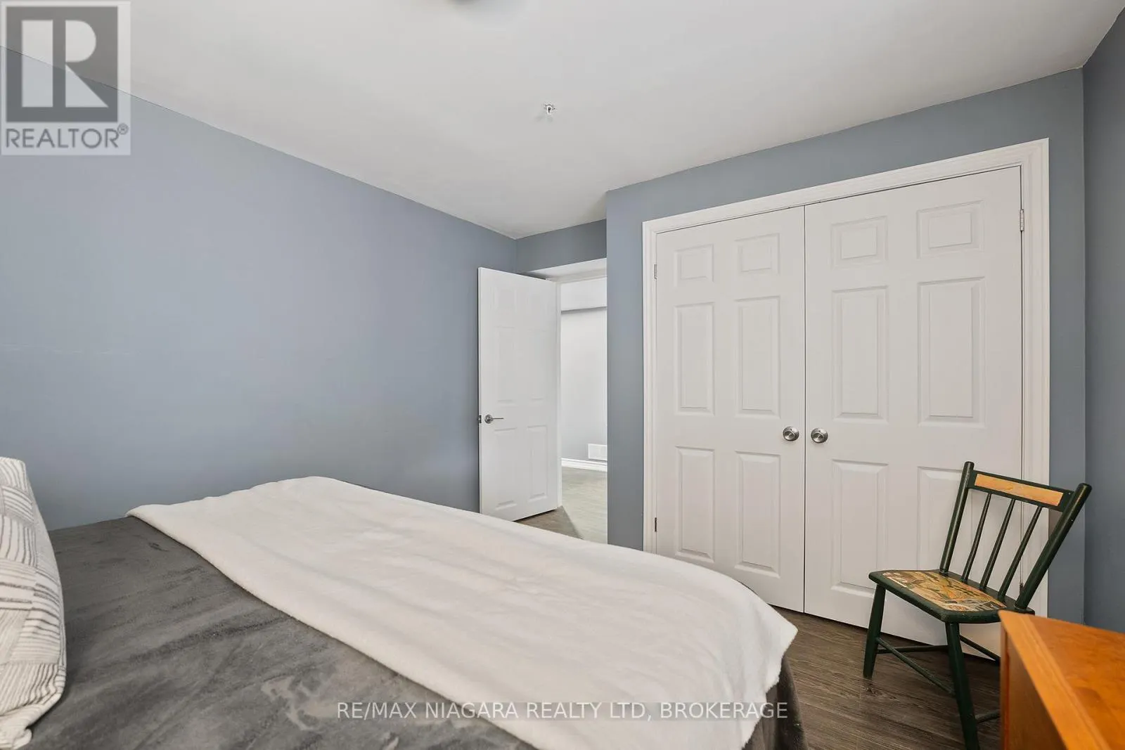 86 PARKSIDE DRIVE
