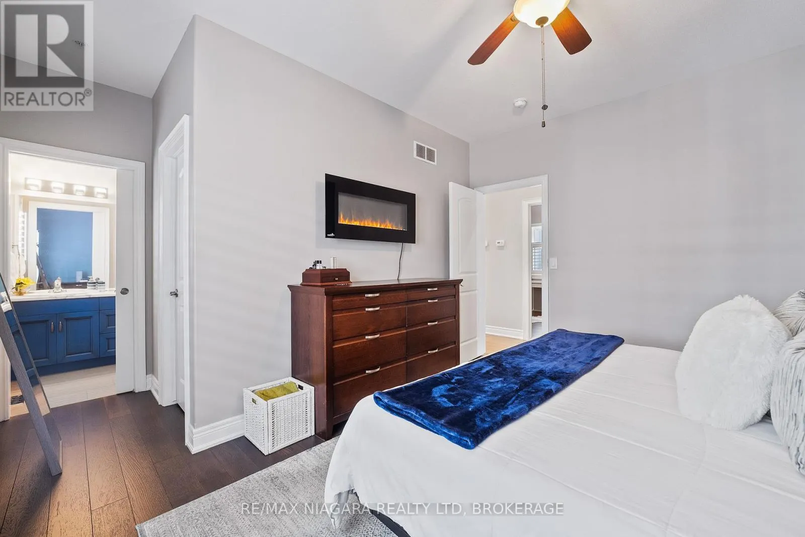 86 PARKSIDE DRIVE