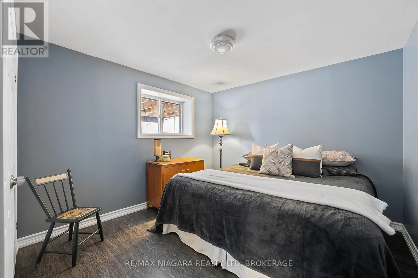 86 PARKSIDE DRIVE