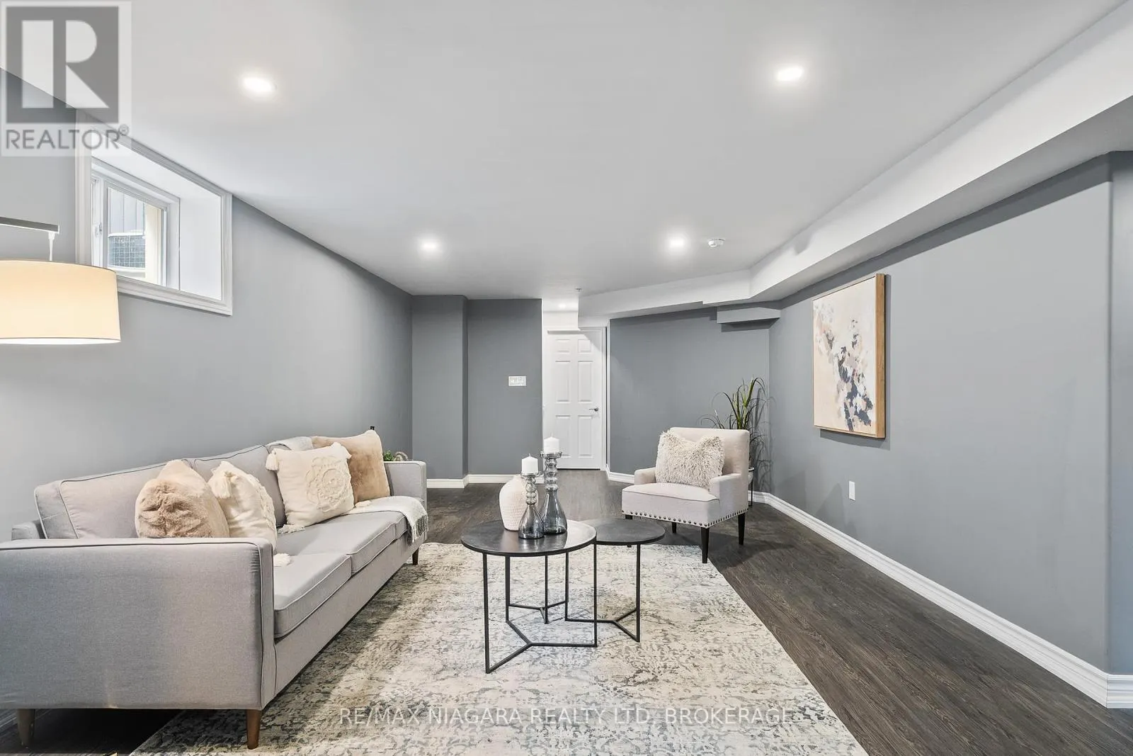 86 PARKSIDE DRIVE