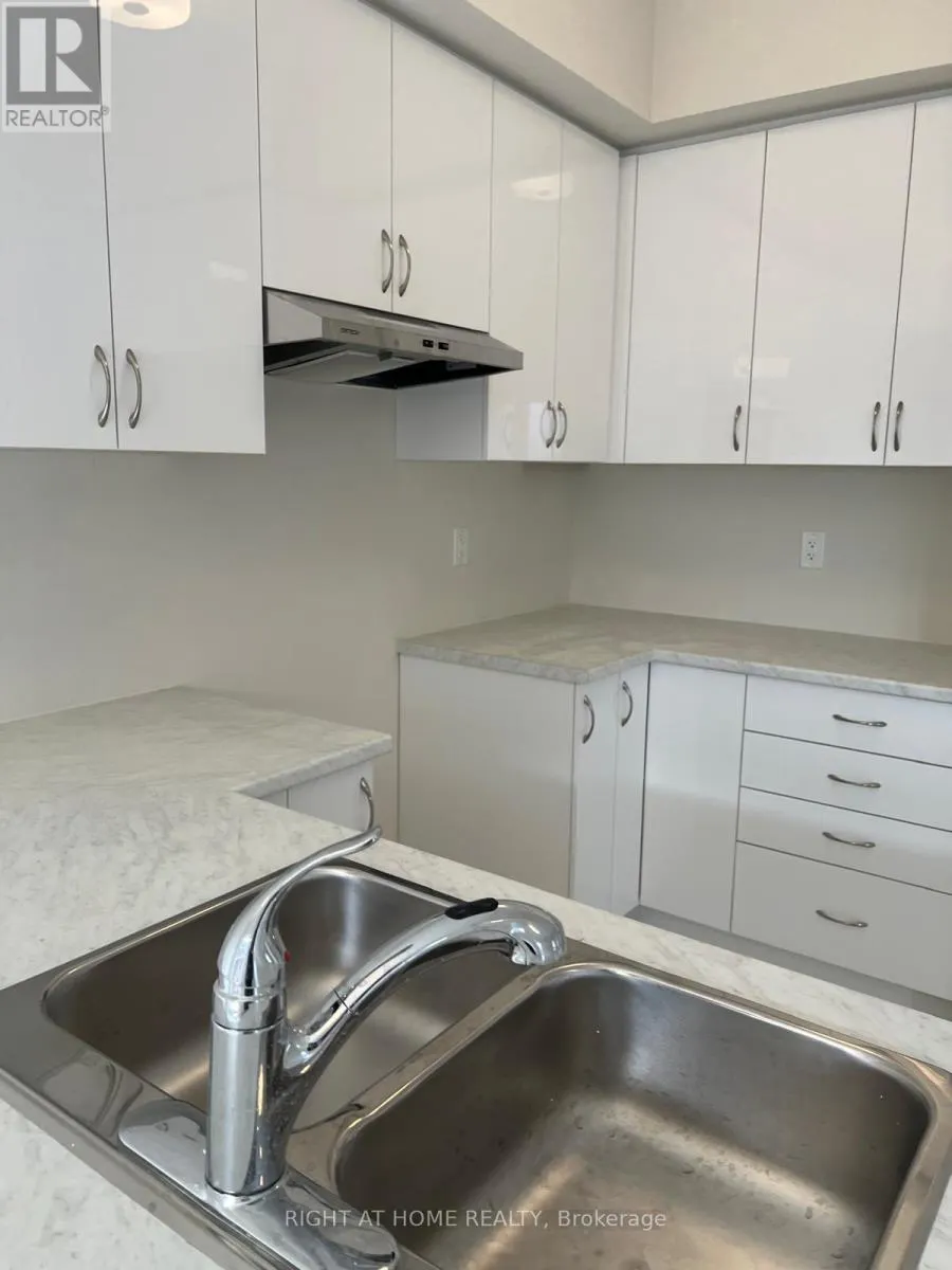 60 - 620 COLBORNE STREET W
