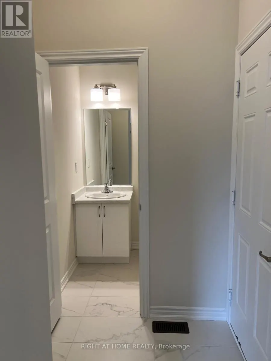 60 - 620 COLBORNE STREET W