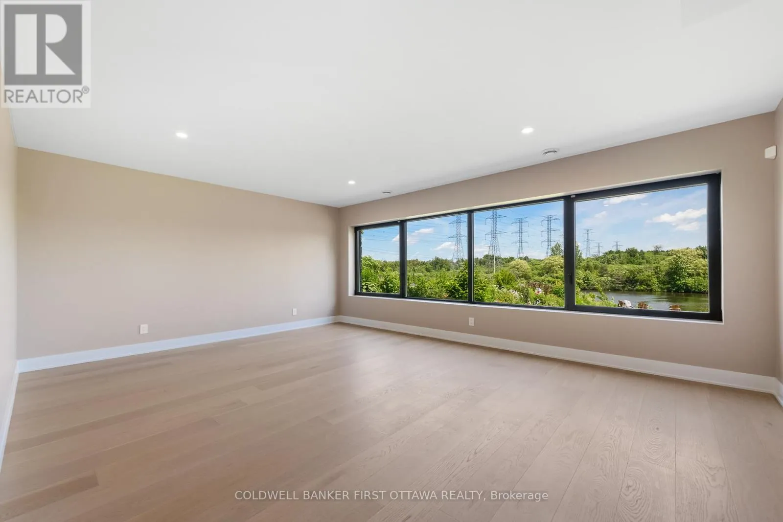 1981 PRINCE OF WALES DRIVE
