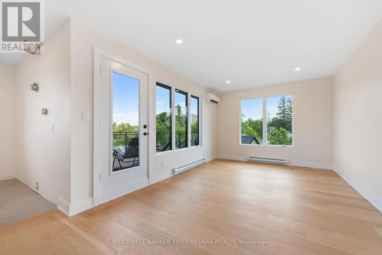1981 PRINCE OF WALES DRIVE