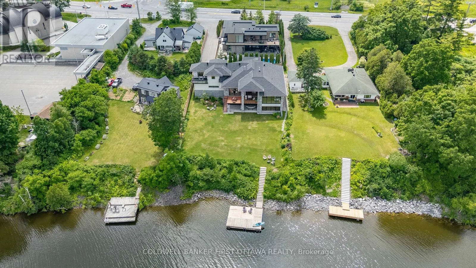 1981 PRINCE OF WALES DRIVE