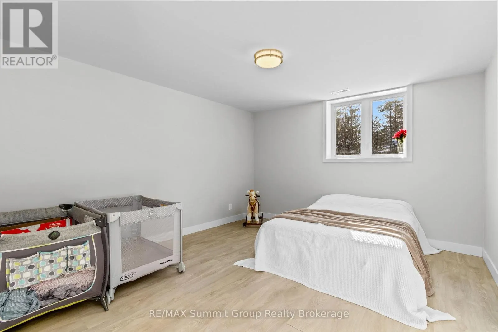 615690 HAMILTON LANE