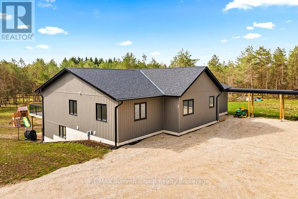 615690 HAMILTON LANE