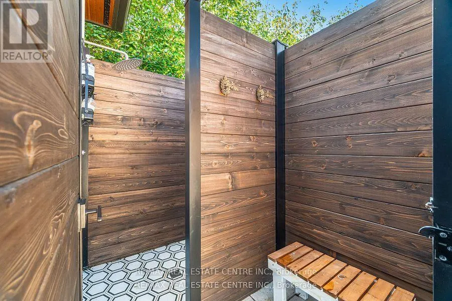 86 CANTERS CLOSE