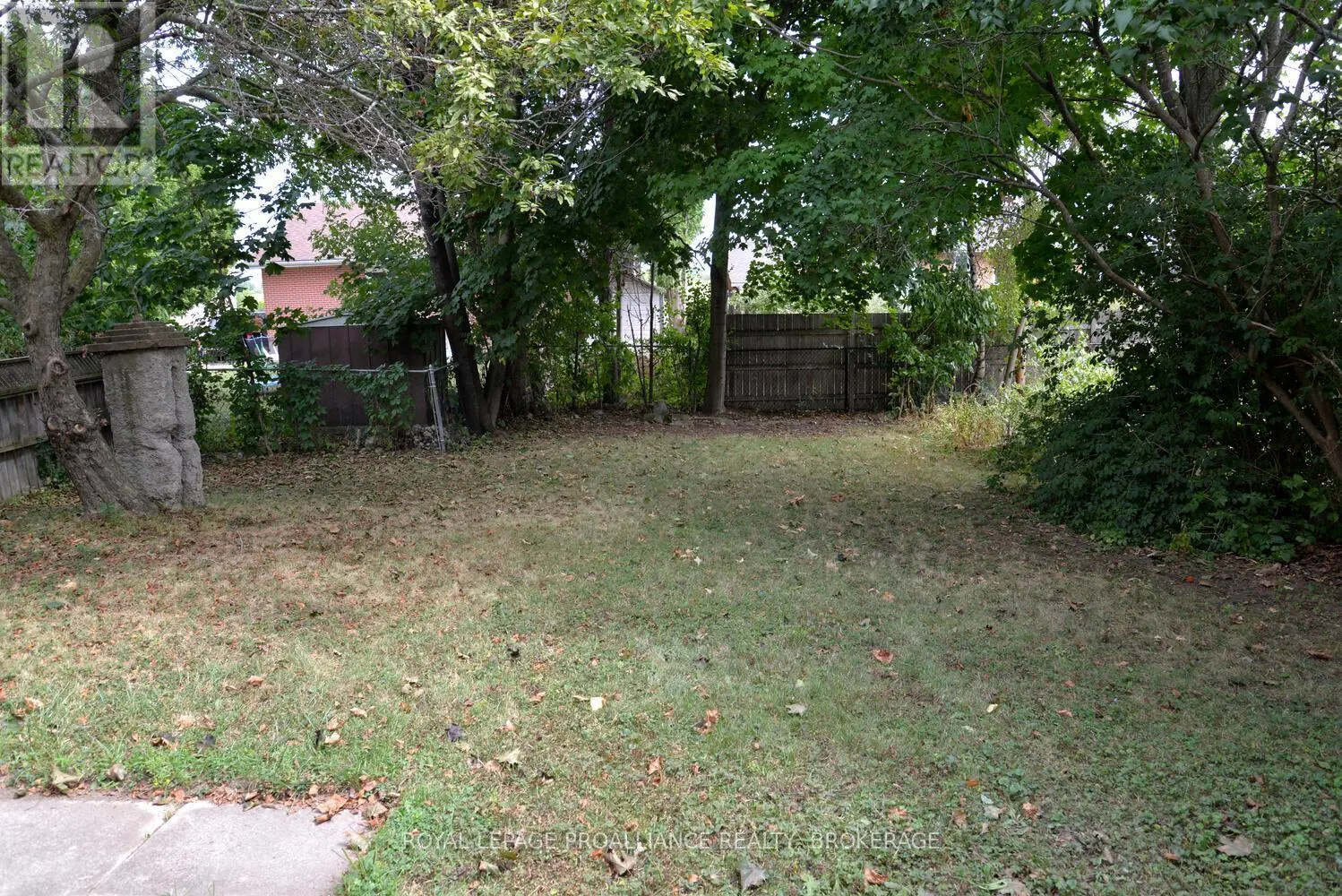 322 MEADOWCREST ROAD