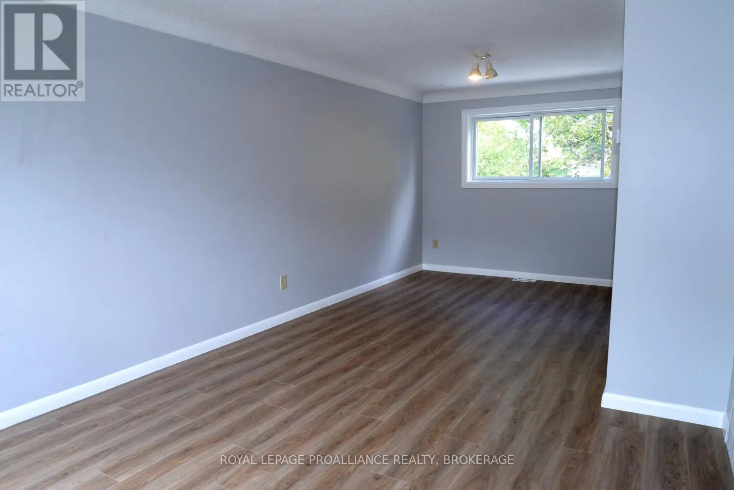322 MEADOWCREST ROAD
