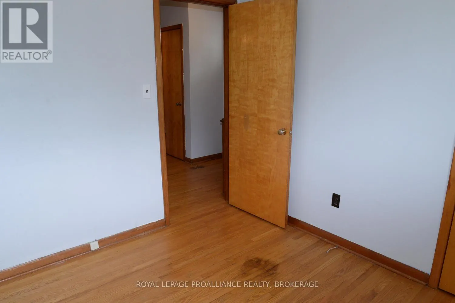 322 MEADOWCREST ROAD