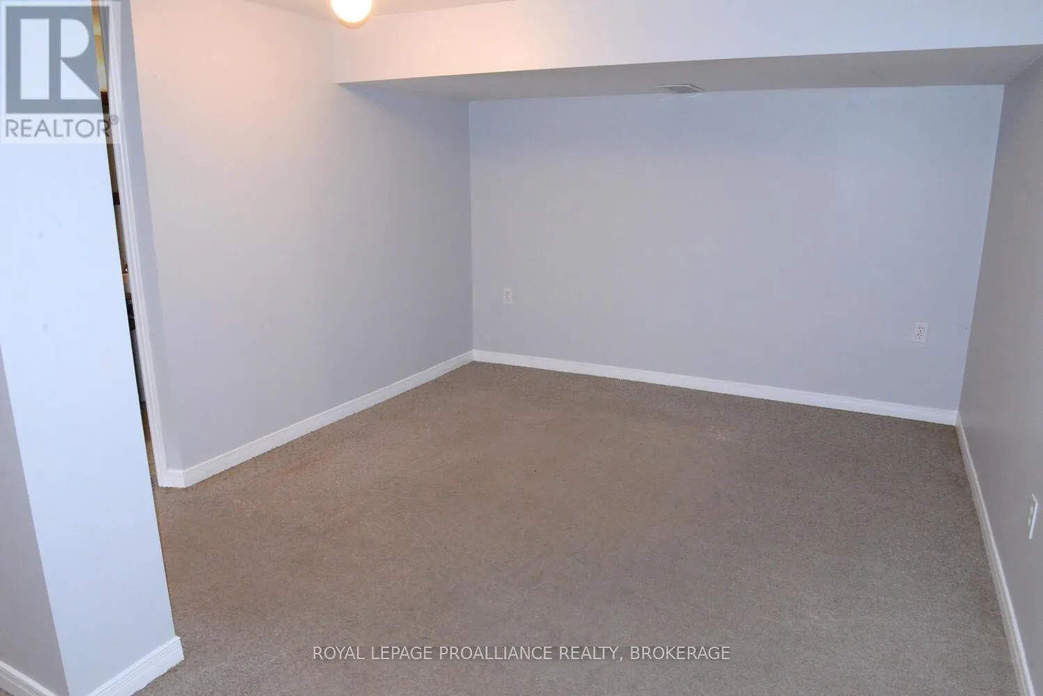 322 MEADOWCREST ROAD