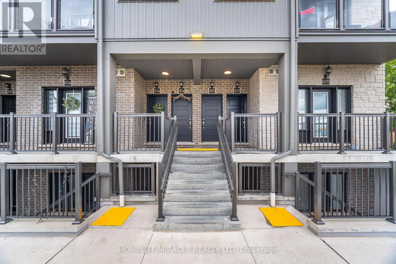 305 - 721 FRANKLIN BOULEVARD