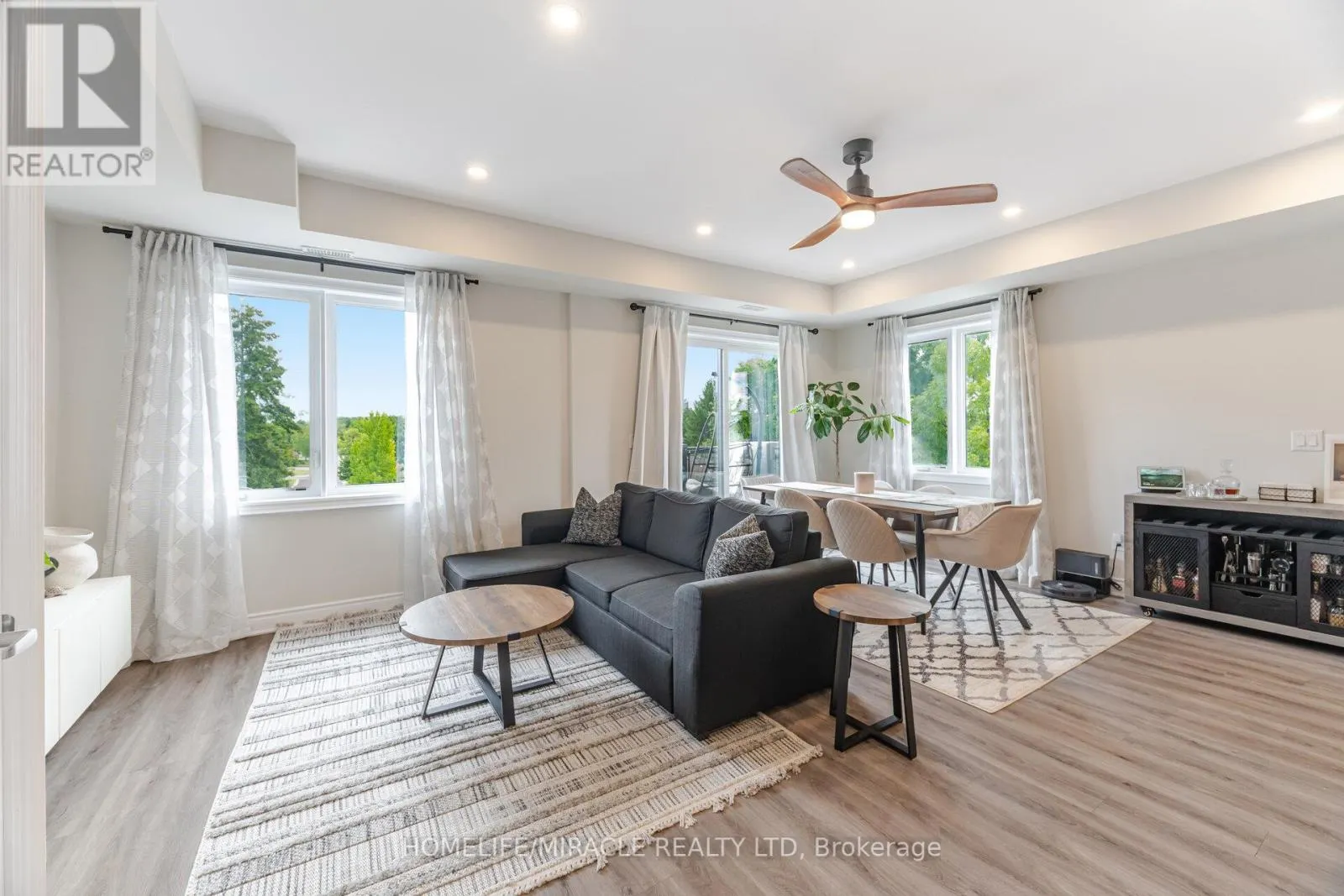 305 - 721 FRANKLIN BOULEVARD
