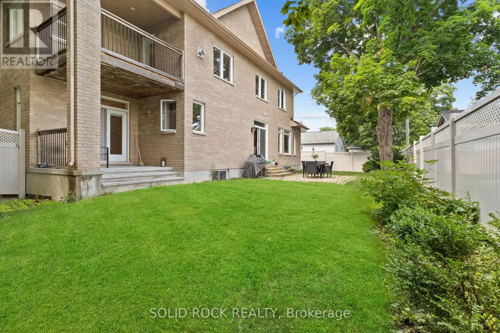 120 ROSSLAND AVENUE