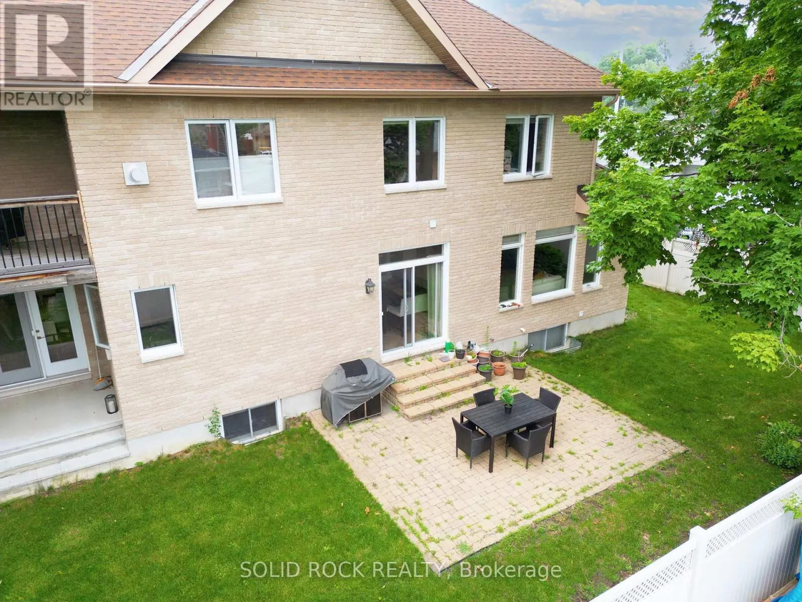 120 ROSSLAND AVENUE