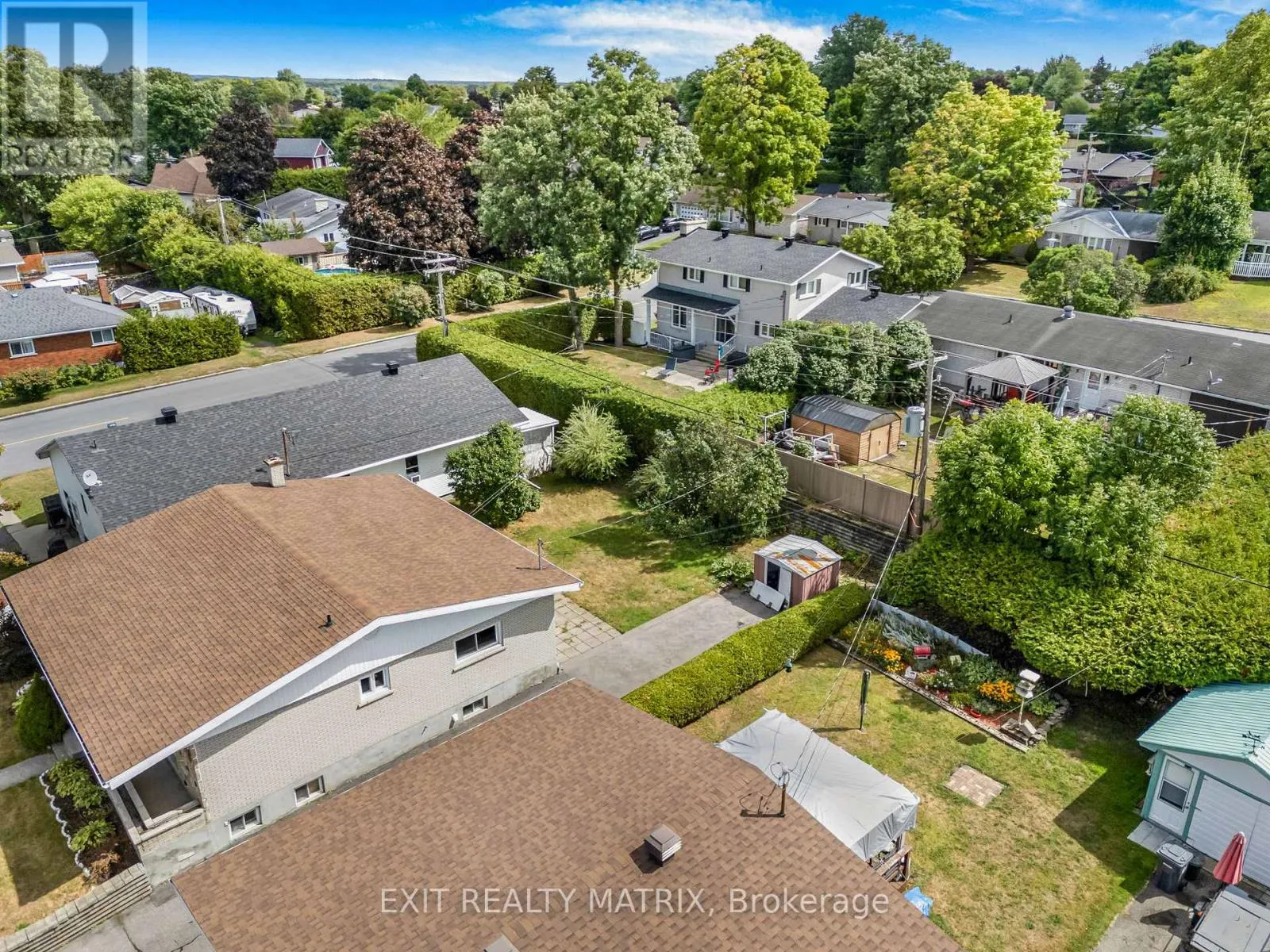 805 CARTIER BOULEVARD