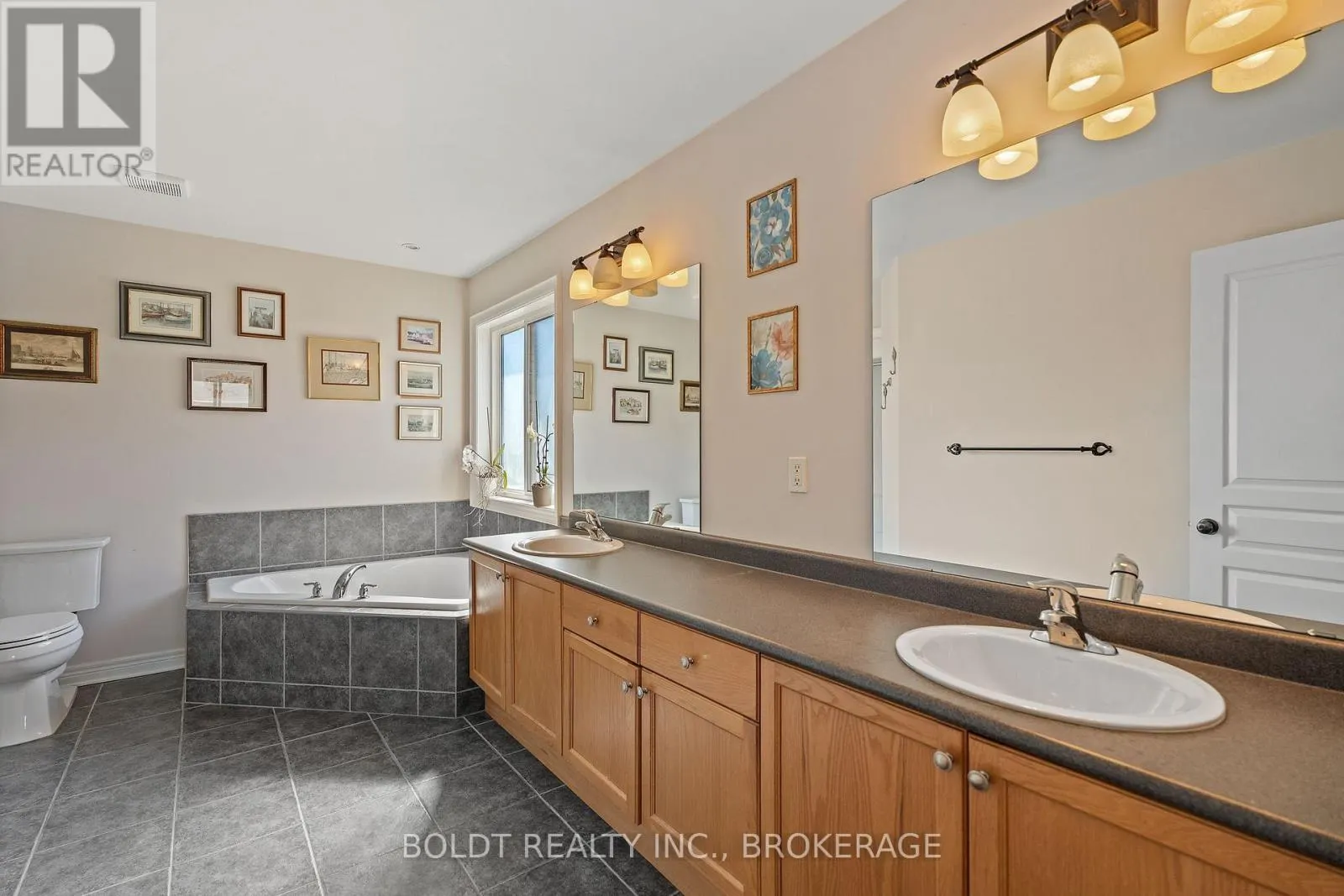 8114 WINDSONG DRIVE