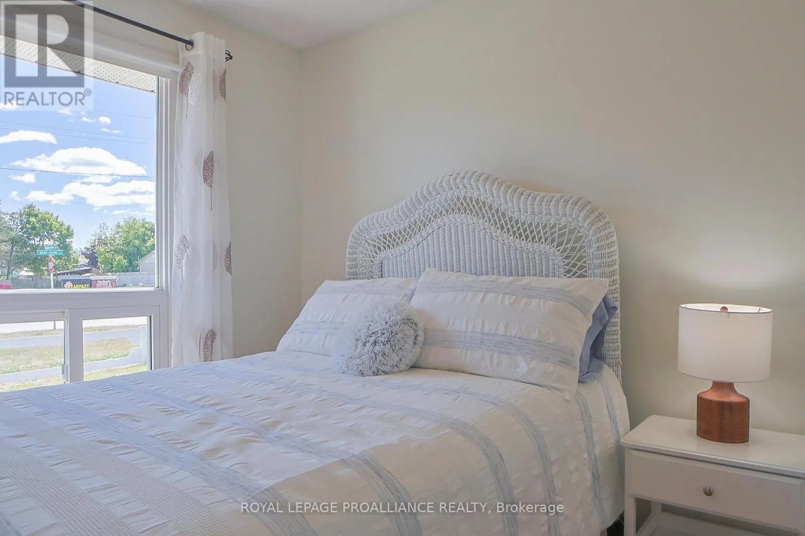 98 EAST DAVIS STREET