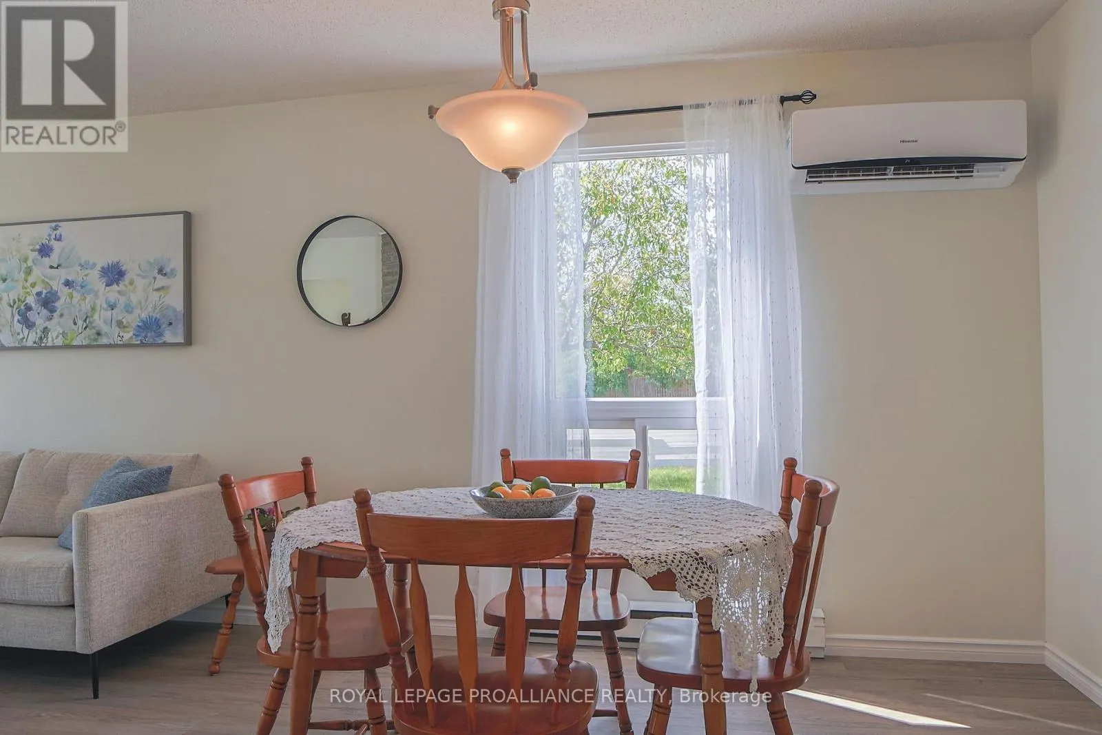 98 EAST DAVIS STREET