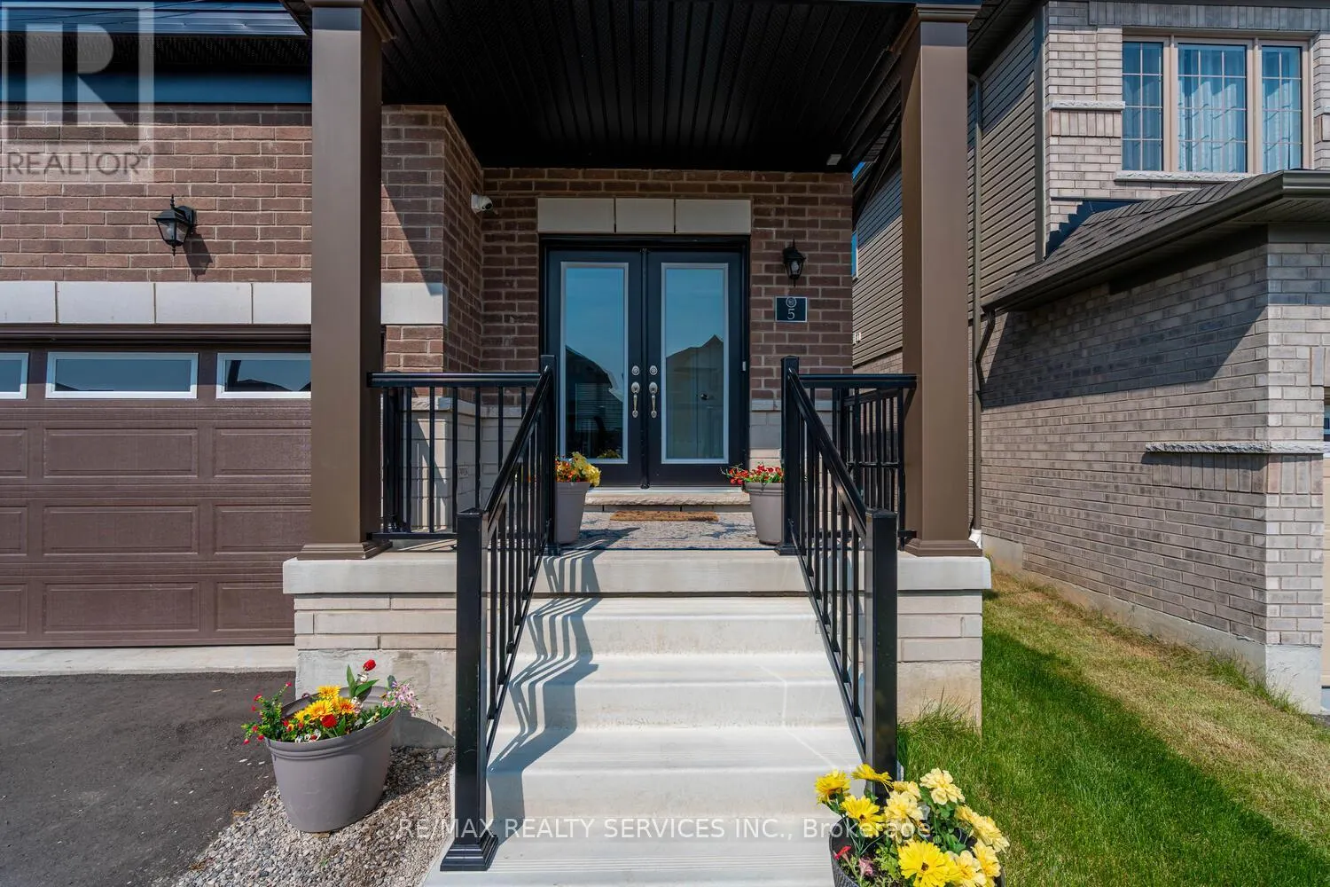 5 HEMING STREET