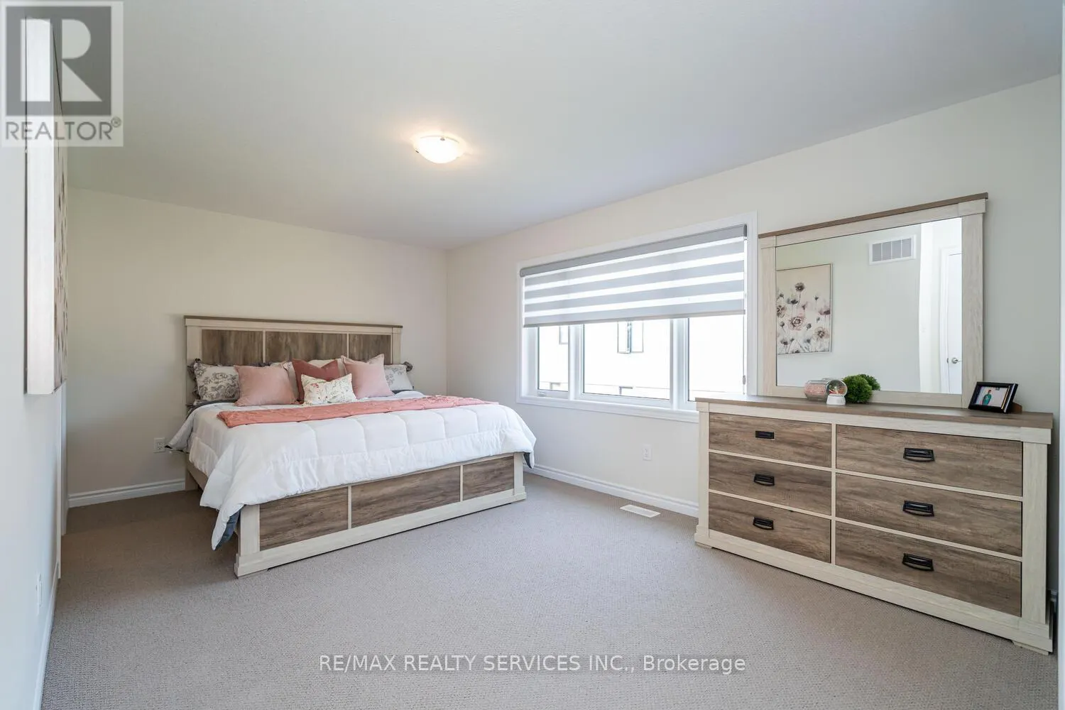 5 HEMING STREET