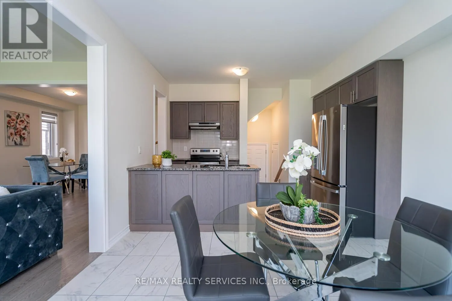 5 HEMING STREET