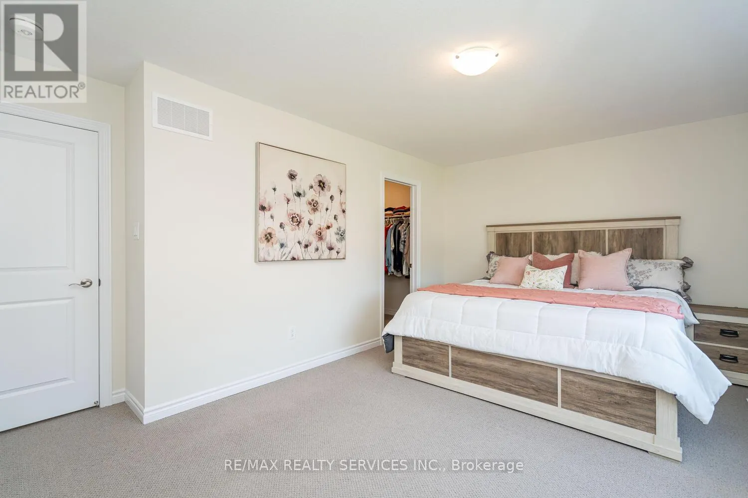 5 HEMING STREET