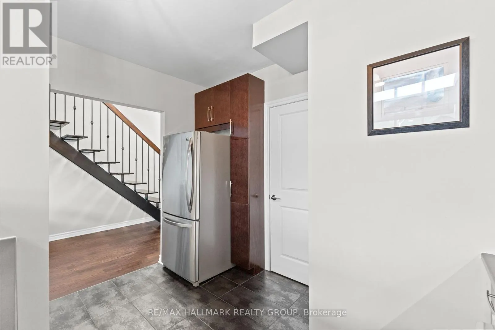206 - 500 CLARIDGE DRIVE