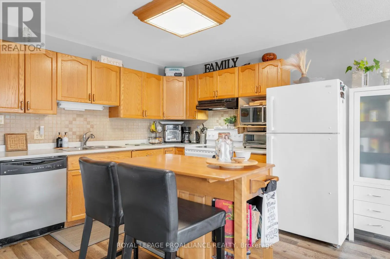 B - 162 PRINCE EDWARD STREET, #B