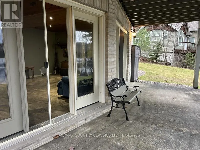 90 GOLDEN SHORES ROAD