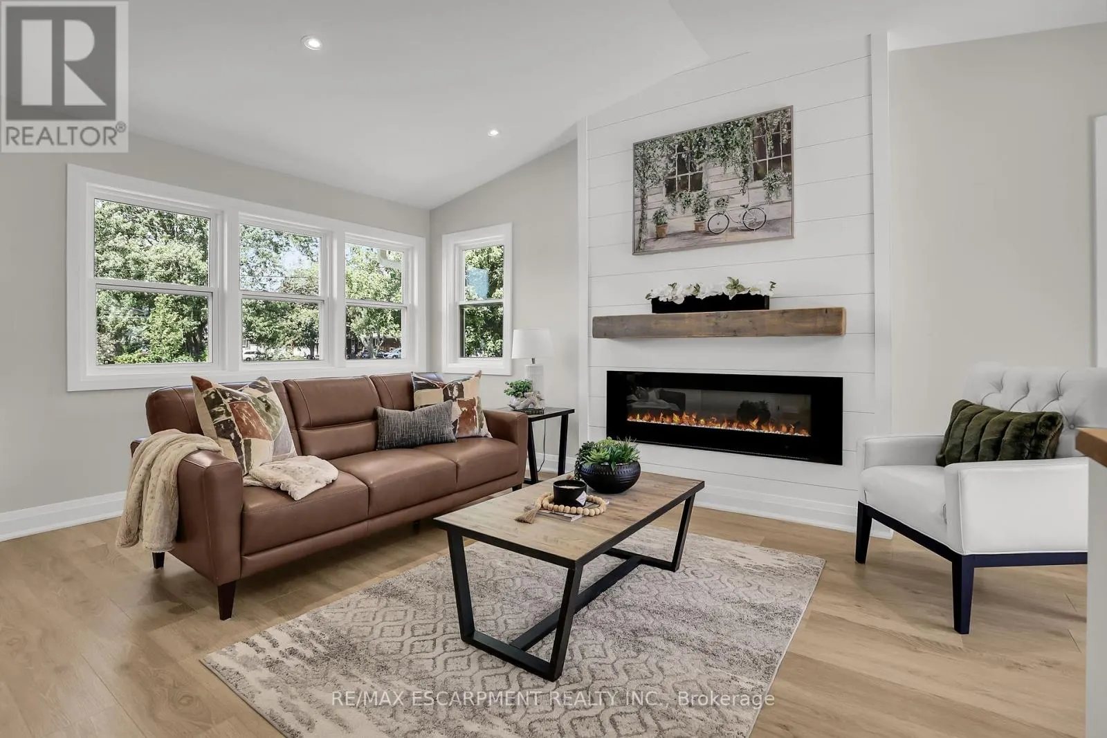 52 VALENCOURT DRIVE