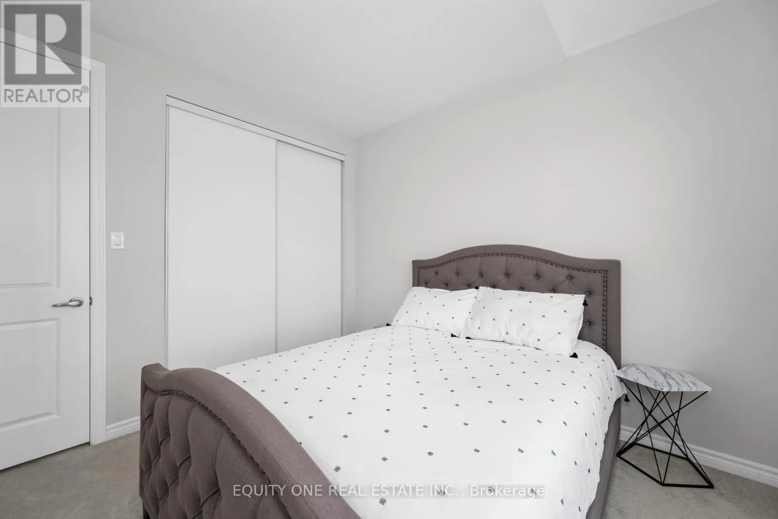215 MEYNELL ROAD