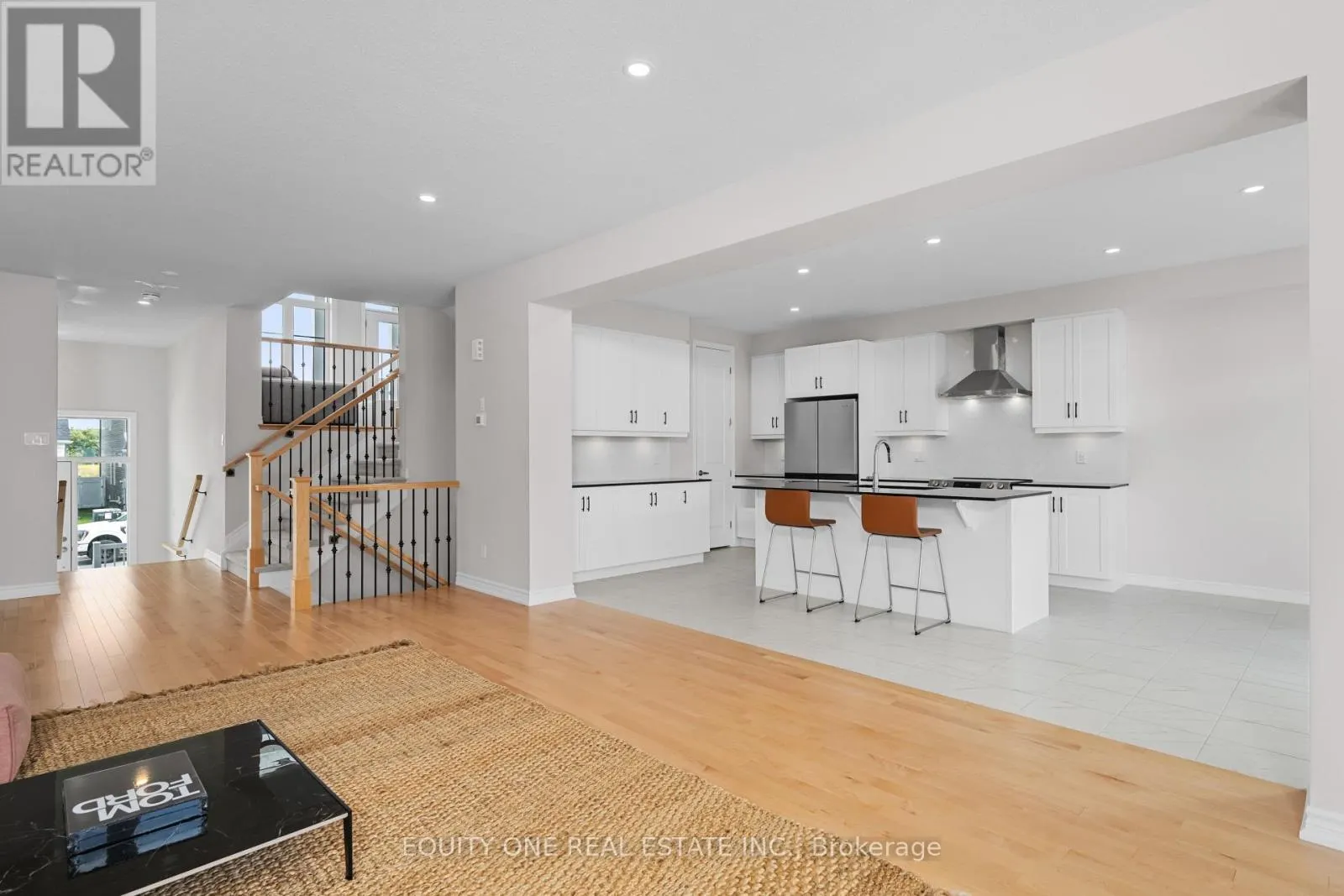 215 MEYNELL ROAD